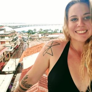 Meet your Posher, Hélène